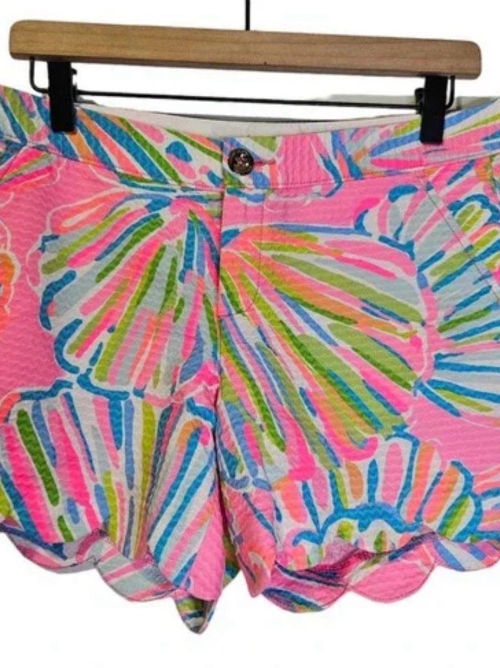 Lilly Pulitzer Women’s Pink Scalloped Floral Shorts
